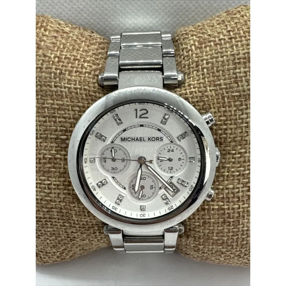 Michael Kors MK5275 Women Silver Stainless Steel Analog Dial Quartz Watch JNA719